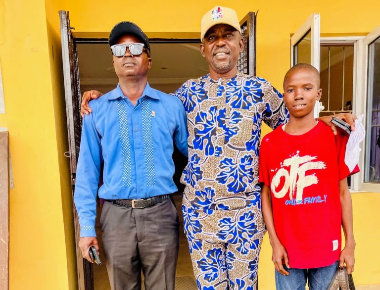Man Travels Kilometers From Ibarapa to Support Oluyole APM Reps Candidate, Olatunji With 2027 Campaign Materials